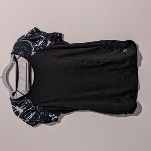 Women's Size M Sports/Swim Shirt
